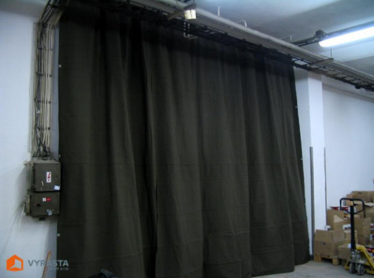 Závěs Celtovina 500g 300x250cm